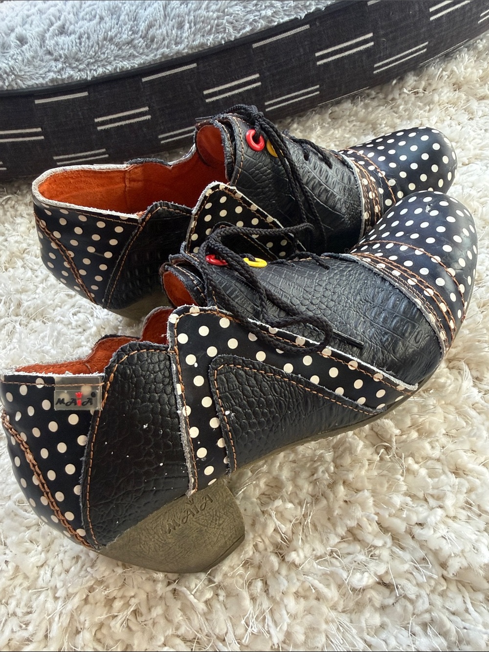 Maia TMA Eyes Polka Dot Leather Womens Ankle Boots Sz 9 Black Moccasin